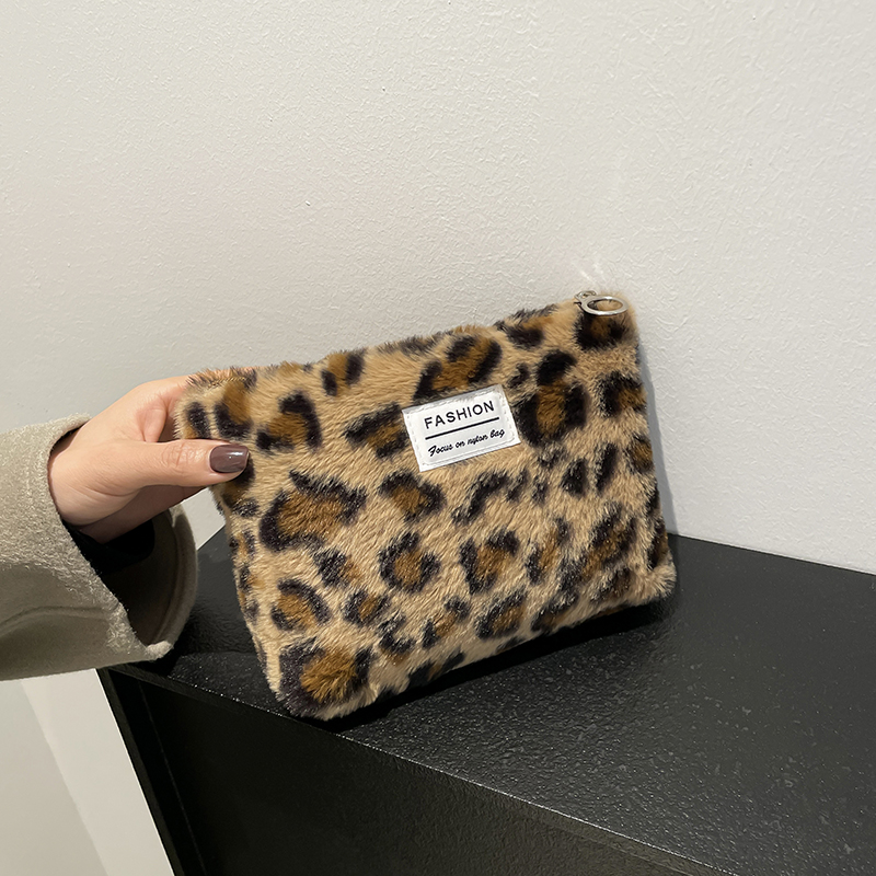 레오파드 프린트 플러시 메이크업 백 대용량 휴대용 여행 - Travel Accessories Toiletry Bag 리뷰 및 가격